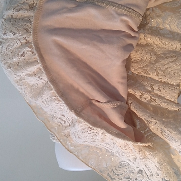 Vintage Lace Faux Corset Style Y2K Boho Fairy Top by Studio 1940. - Picture 13 of 13